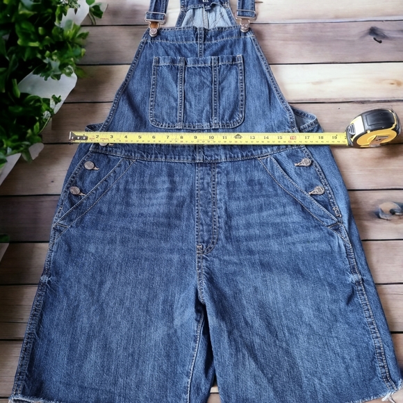 Gap Ladies Denim Short Overalls - Picture 4 of 9